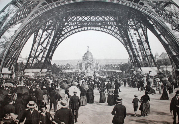 All Ombra Della Torre Eiffel Il Piu Discusso Amato Contrastato E Visitato Monumento Parigino Cronistoria Di Un Sogno Divenuto Realta